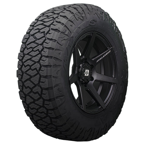 Maxxis LT265/60R18 110T RAZR AT811
